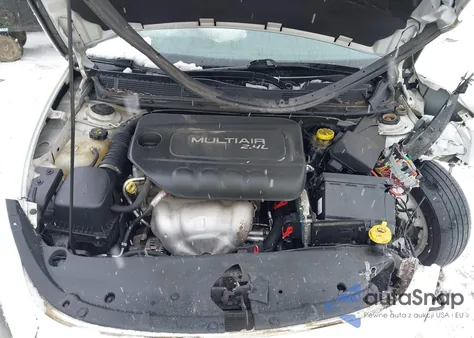 2015 Dodge Dart Sxt z USA, uszkodzony, nr VIN 1C3CDFBB8FD237635